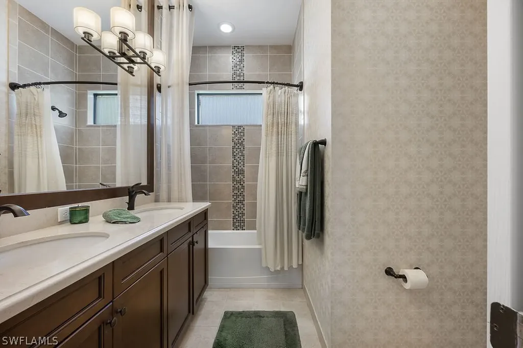 9426 Greenleigh Court Naples FL 34120