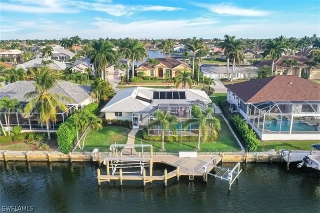 Marco Island FL, 1552 Buccaneer Court