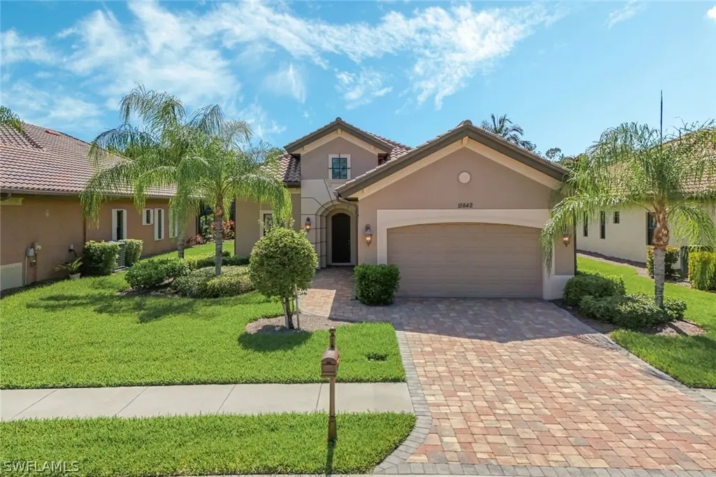 Naples FL, 15842 Secoya Reserve Circle