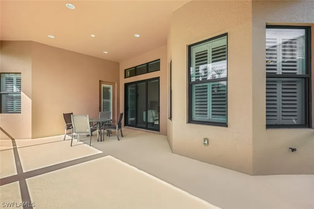 15842 Secoya Reserve Circle Naples FL 34110