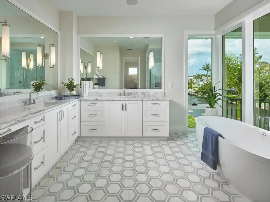 575 17th Avenue S Naples FL 34102