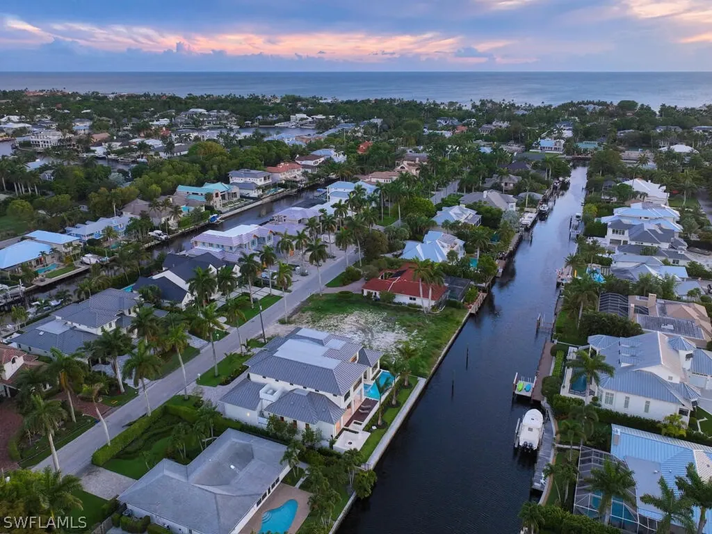 575 17th Avenue S Naples FL 34102