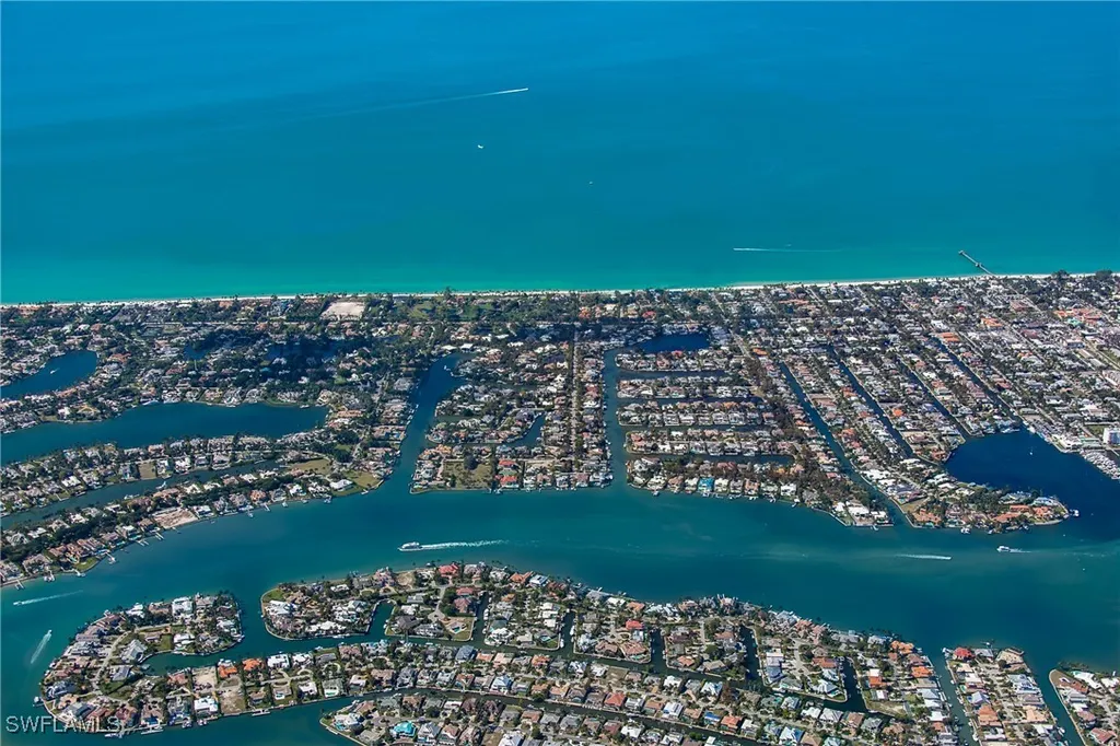575 17th Avenue S Naples FL 34102