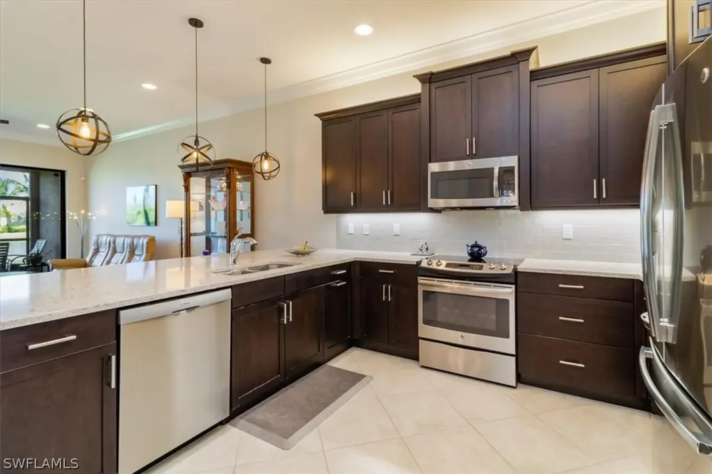13663 Mandarin Circle Naples FL 34109