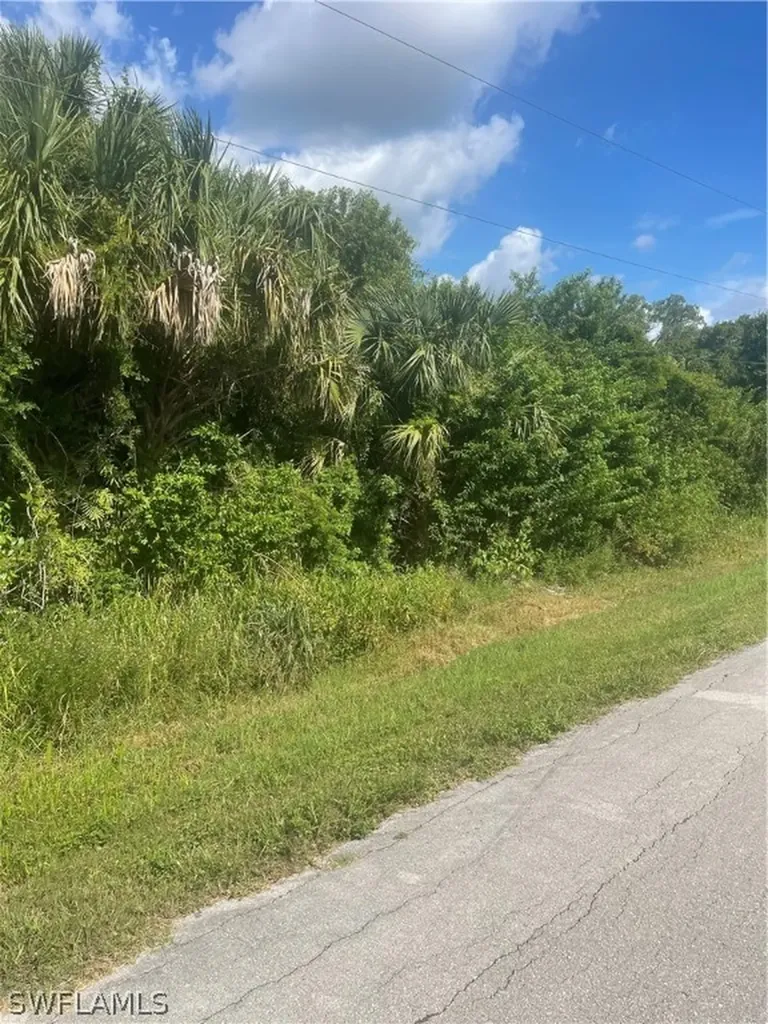 520 18th Street NE Naples FL 34120