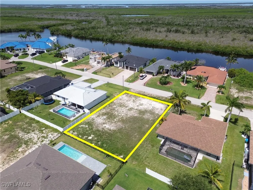 1105 NW 43rd Avenue Cape Coral FL 33993