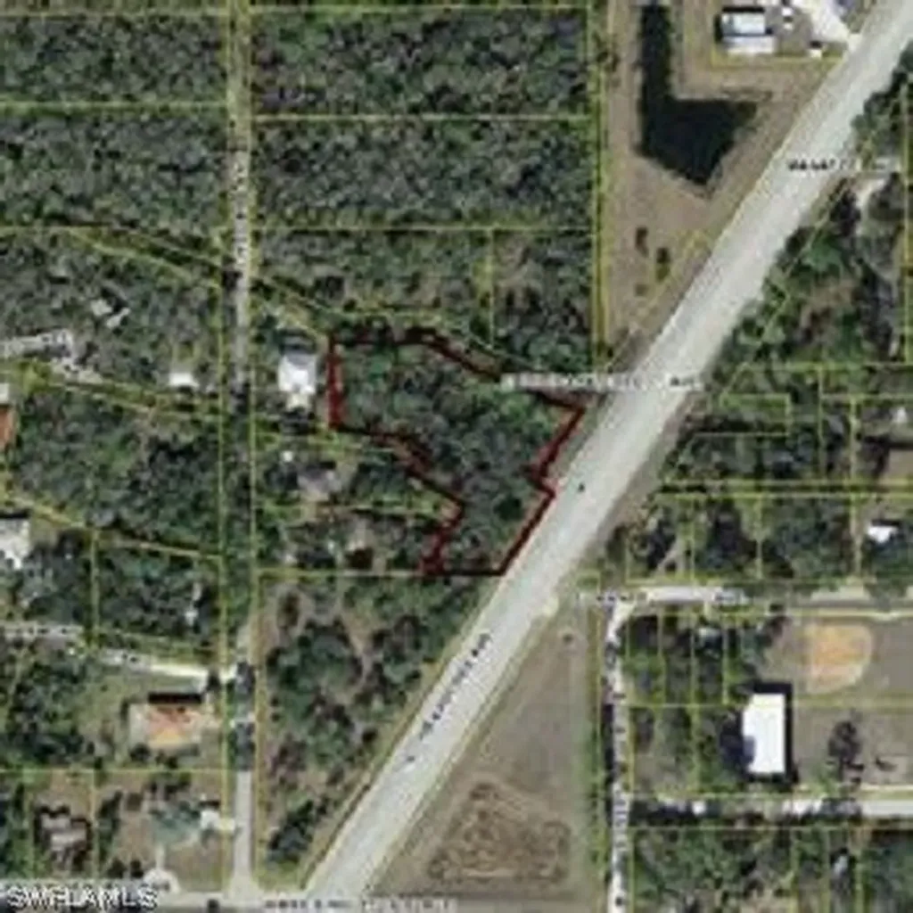 980 W Hickpochee Avenue Labelle FL 33935