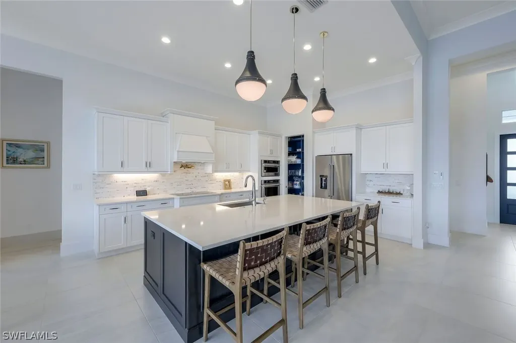 14225 Laguna Springs Lane Naples FL 34114