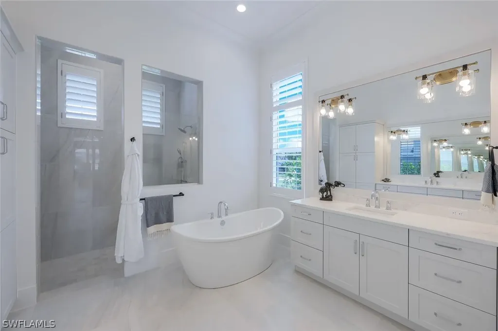 14225 Laguna Springs Lane Naples FL 34114