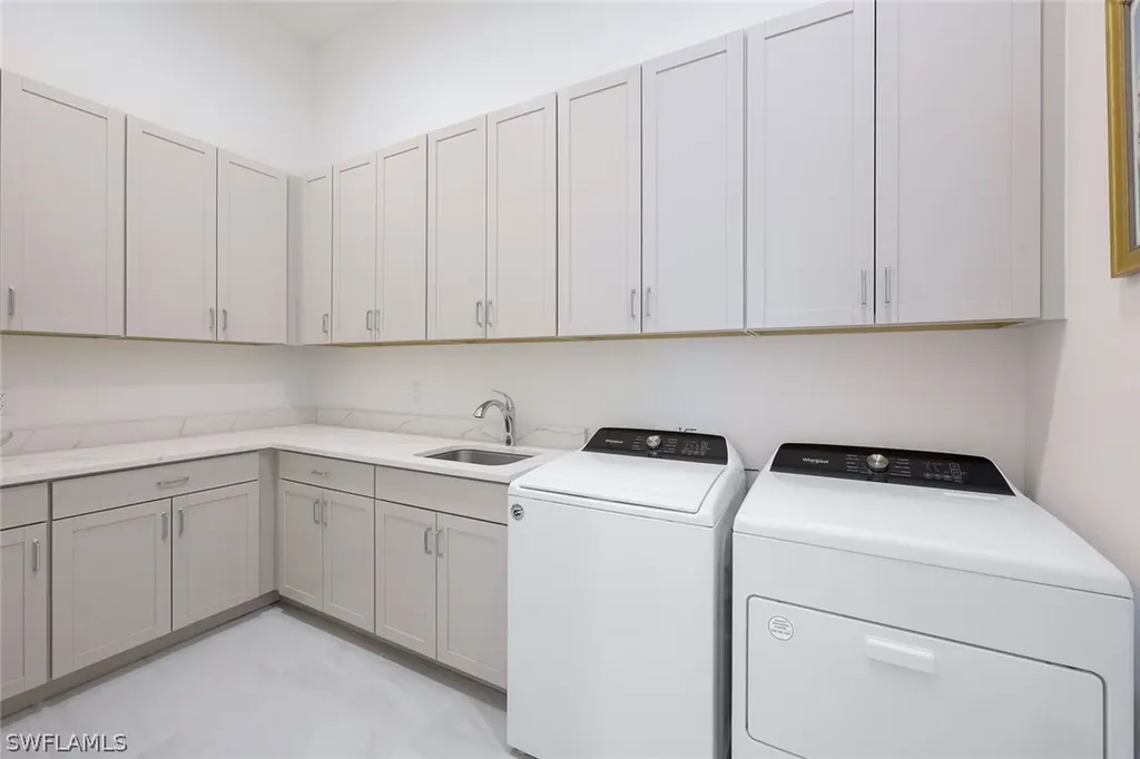 14225 Laguna Springs Lane Naples FL 34114