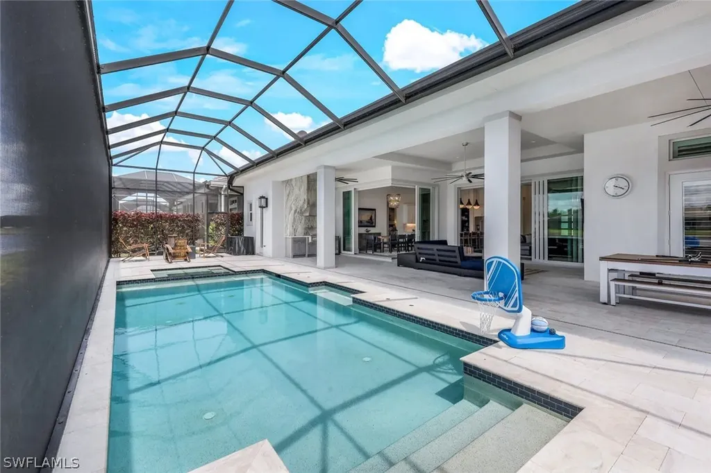 14225 Laguna Springs Lane Naples FL 34114