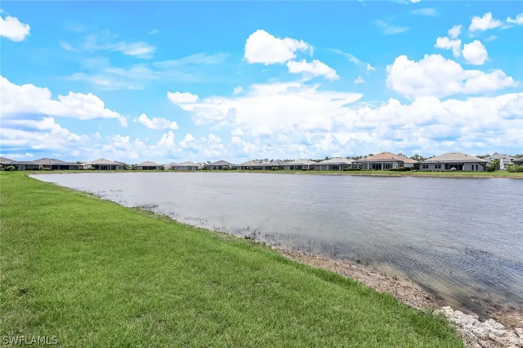 14225 Laguna Springs Lane Naples FL 34114