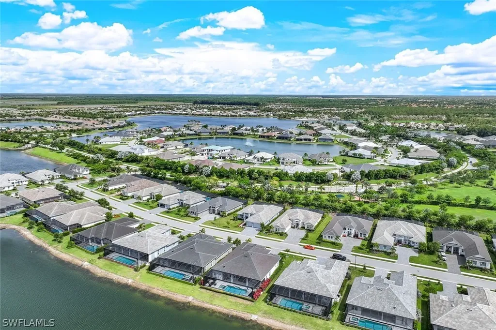 14225 Laguna Springs Lane Naples FL 34114