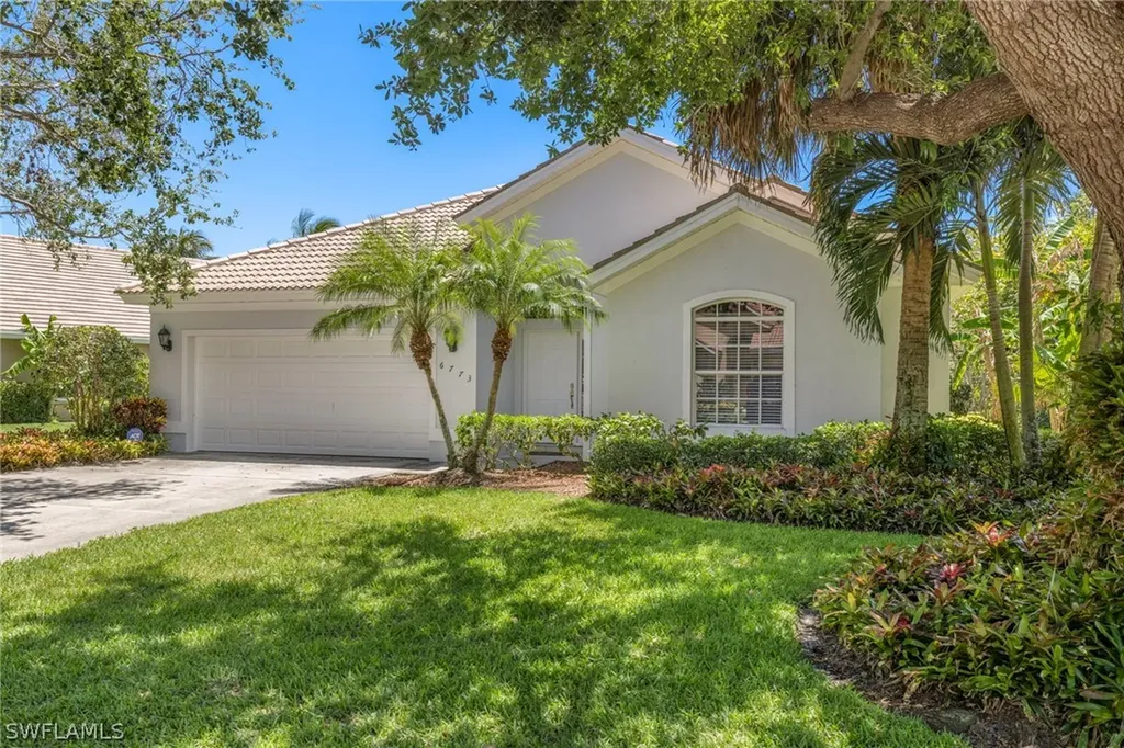 6773 Southern Oak Court Naples FL 34109