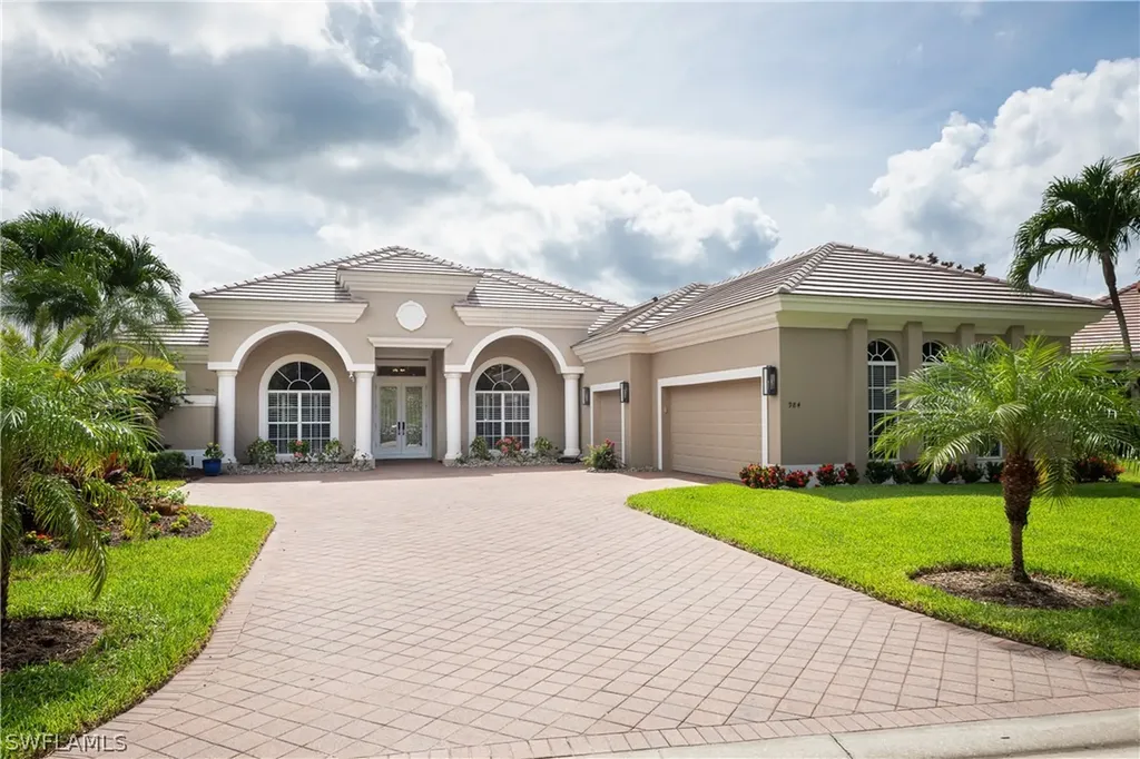 984 Glen Lake Circle Naples FL 34119