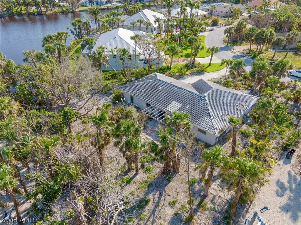 586 Boulder Drive Sanibel FL 33957
