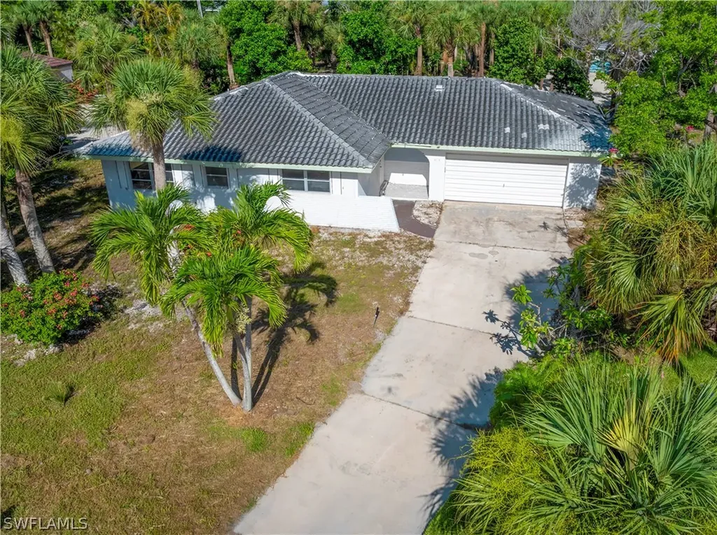586 Boulder Drive Sanibel FL 33957