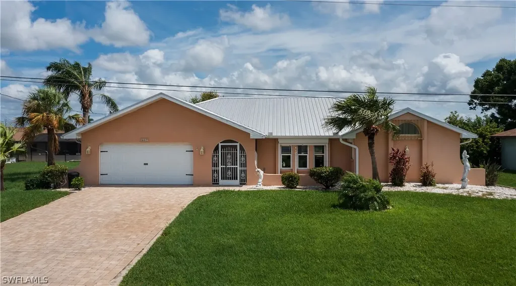 907 SE 17th Street Cape Coral FL 33990