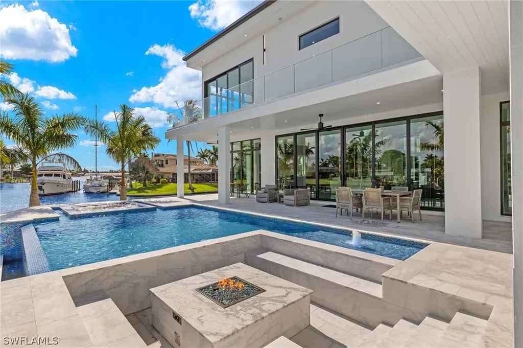 5636 De Soto Court Cape Coral FL 33904