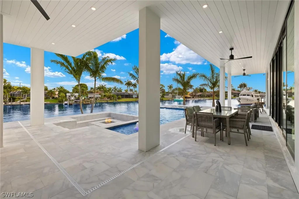 5636 De Soto Court Cape Coral FL 33904