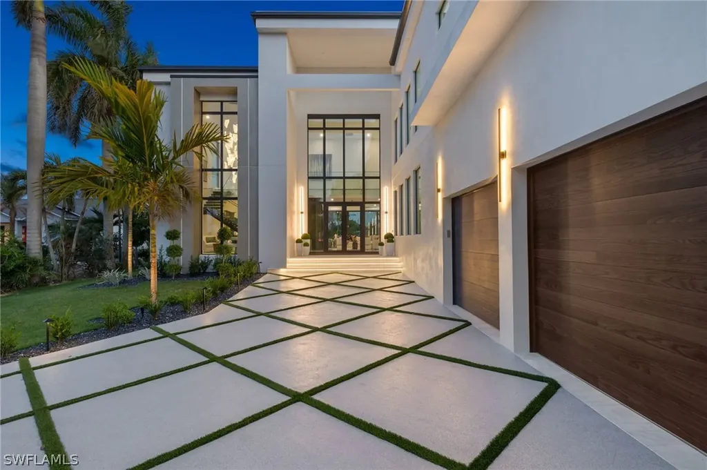 5636 De Soto Court Cape Coral FL 33904