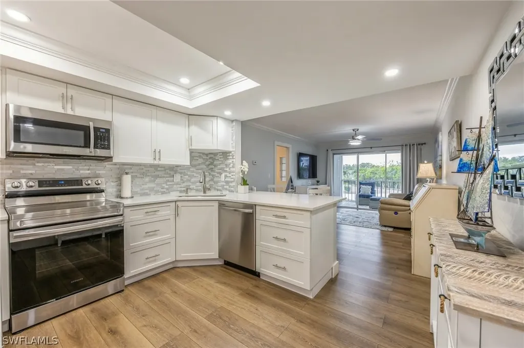 53 High Point Circle W Naples FL 34103