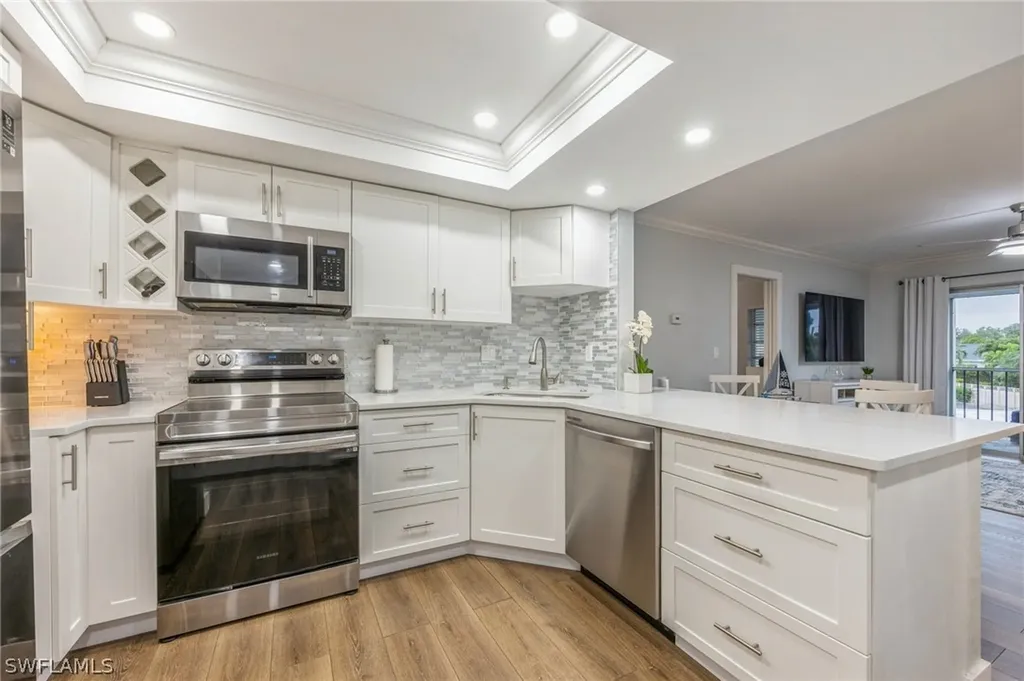 53 High Point Circle W Naples FL 34103