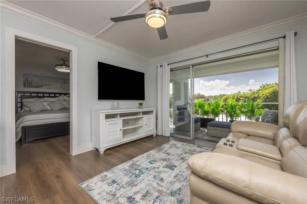 53 High Point Circle W Naples FL 34103