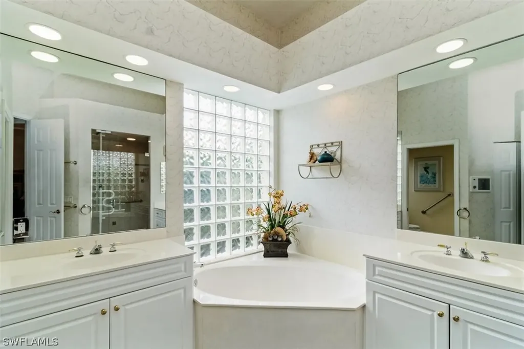 902 Tierra Lago Way Naples FL 34119
