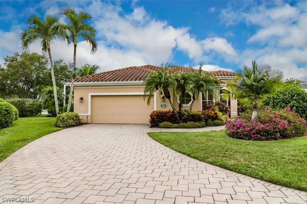 902 Tierra Lago Way Naples FL 34119