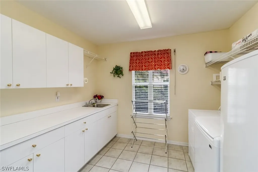 902 Tierra Lago Way Naples FL 34119