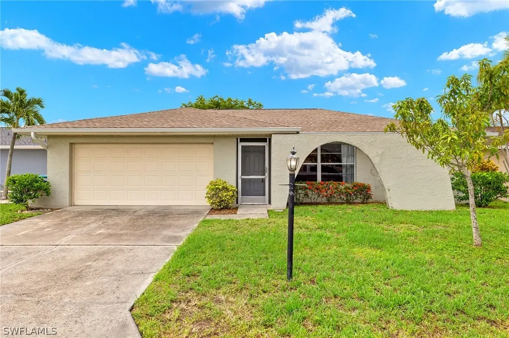 9801 Owlclover Street Fort Myers FL 33919