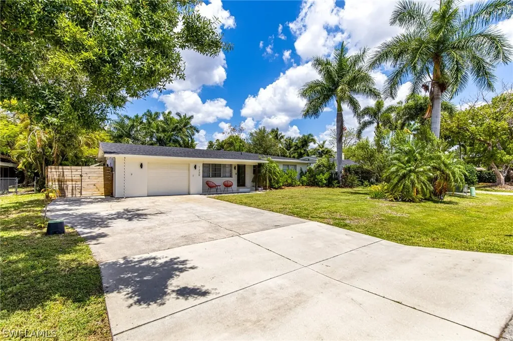 1239 Sunbury Drive Fort Myers FL 33901