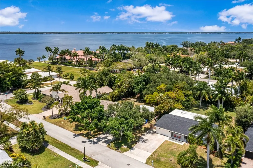 1239 Sunbury Drive Fort Myers FL 33901