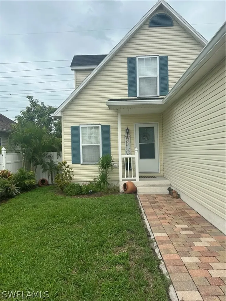 171 Leawood Circle Naples FL 34104