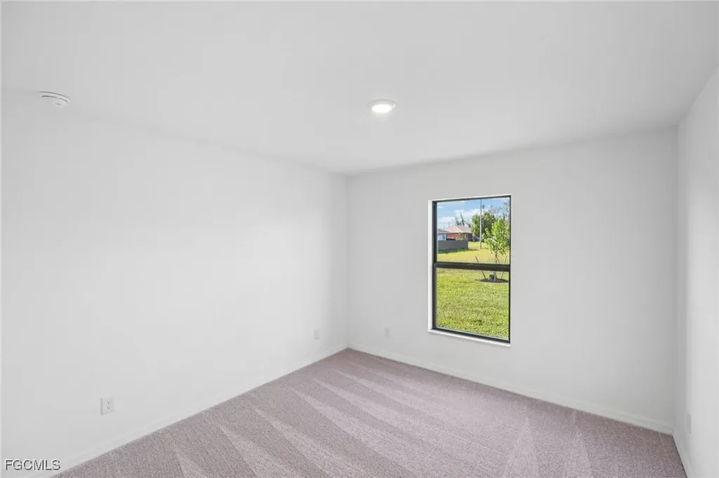 2624 Diplomat Parkway W Cape Coral FL 33993