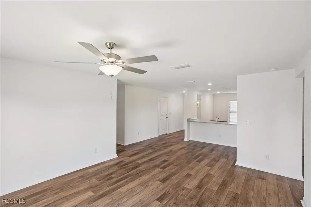 2624 Diplomat Parkway W Cape Coral FL 33993