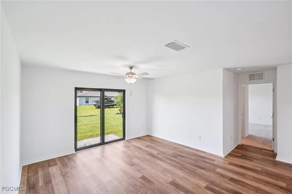 2624 Diplomat Parkway W Cape Coral FL 33993