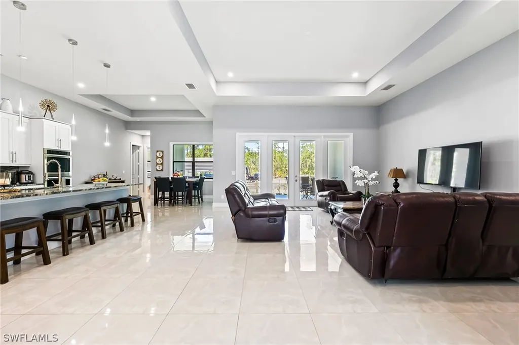 4063 8th Avenue NE Naples FL 34120