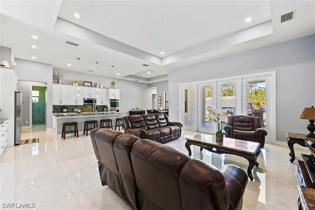 4063 8th Avenue NE Naples FL 34120