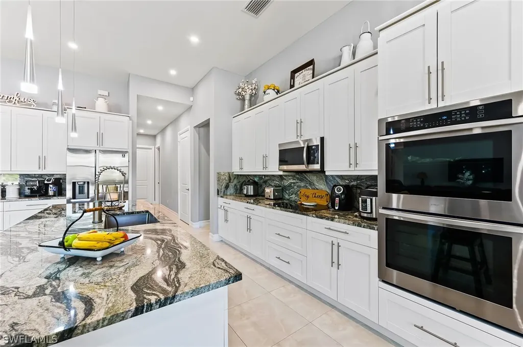 4063 8th Avenue NE Naples FL 34120