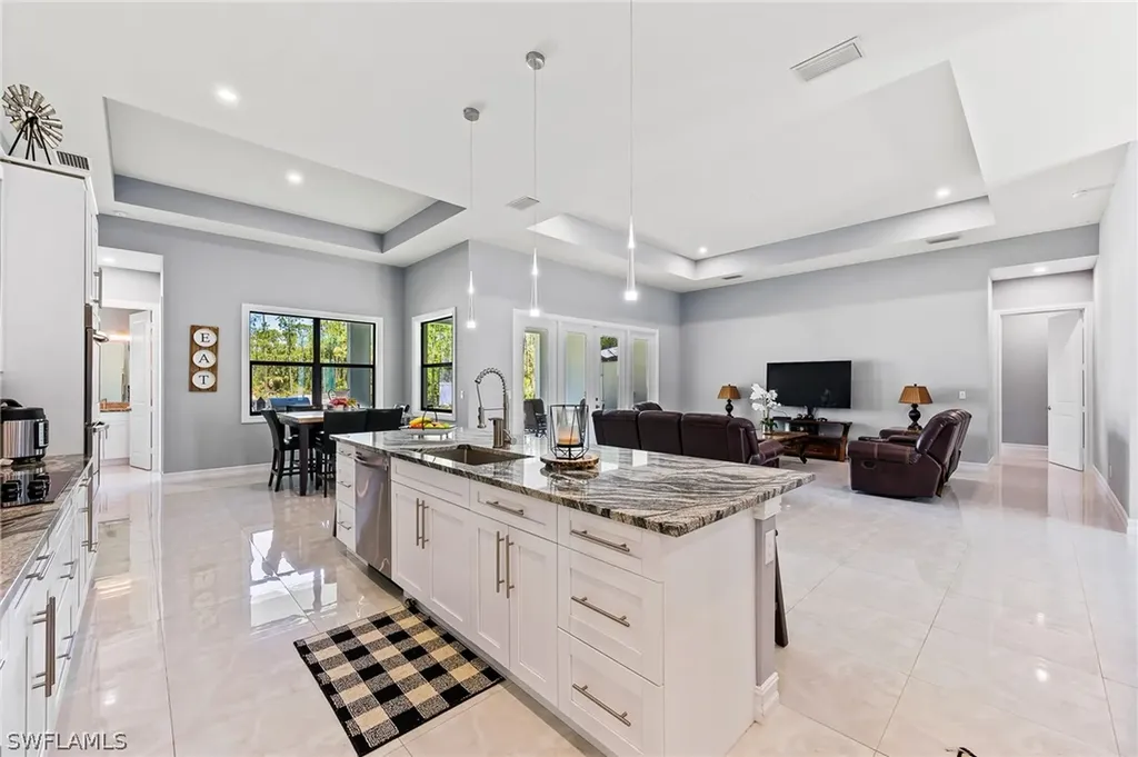 4063 8th Avenue NE Naples FL 34120