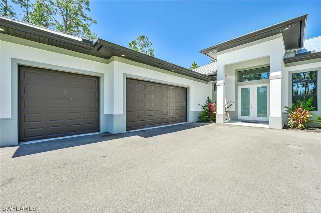 4063 8th Avenue NE Naples FL 34120