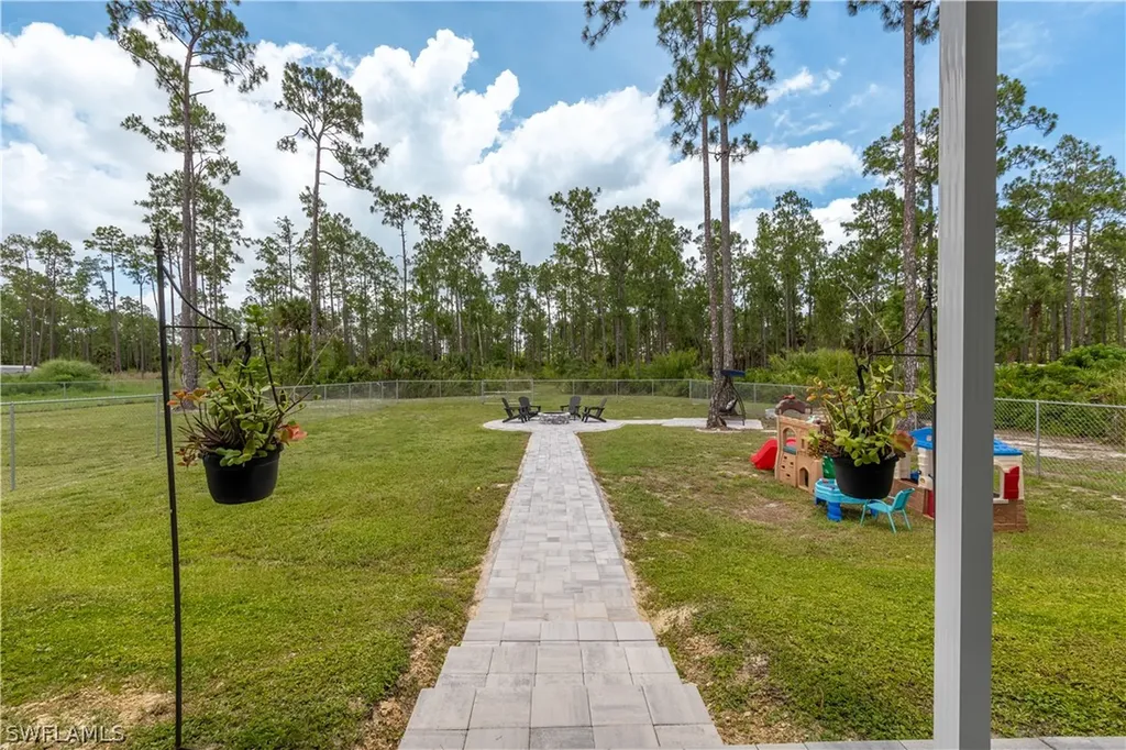 3773 8th Avenue NE Naples FL 34120