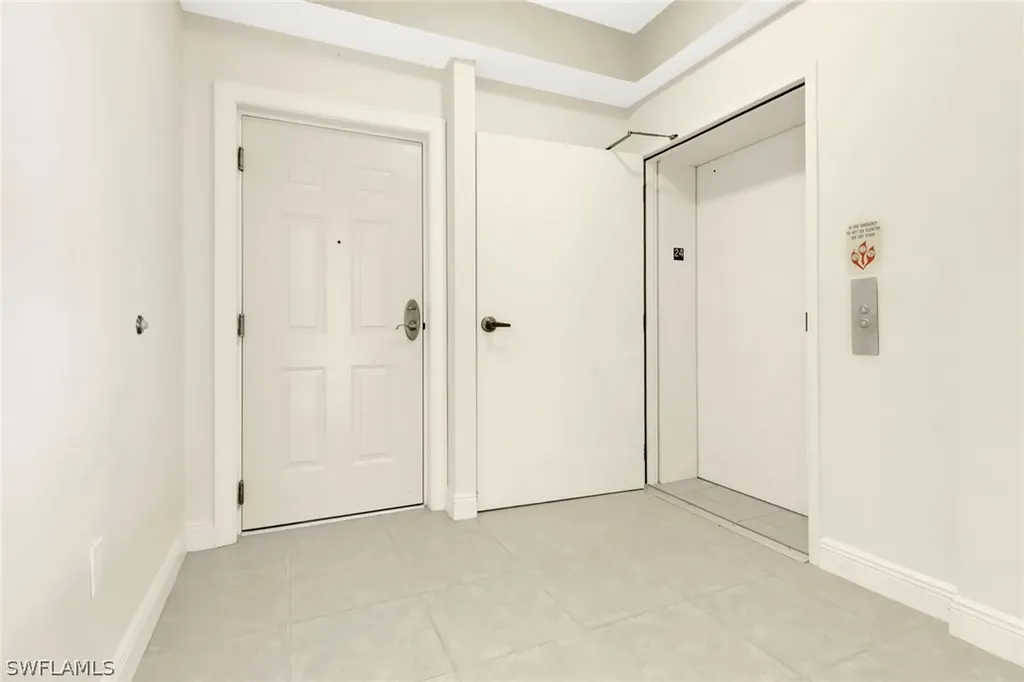 2745 1st Street Fort Myers FL 33916