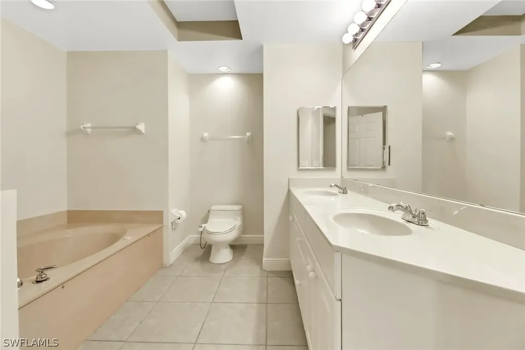 2745 1st Street Fort Myers FL 33916