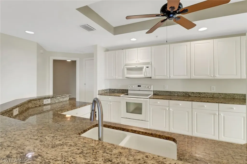 2745 1st Street Fort Myers FL 33916