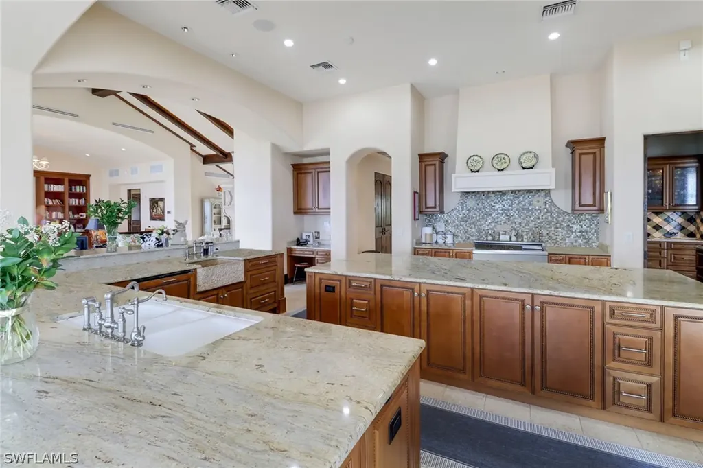 6111 Sanibel Captiva Road Sanibel FL 33957