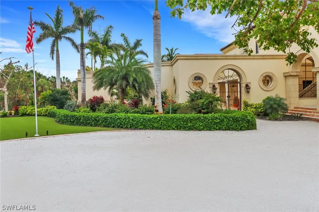 6111 Sanibel Captiva Road Sanibel FL 33957
