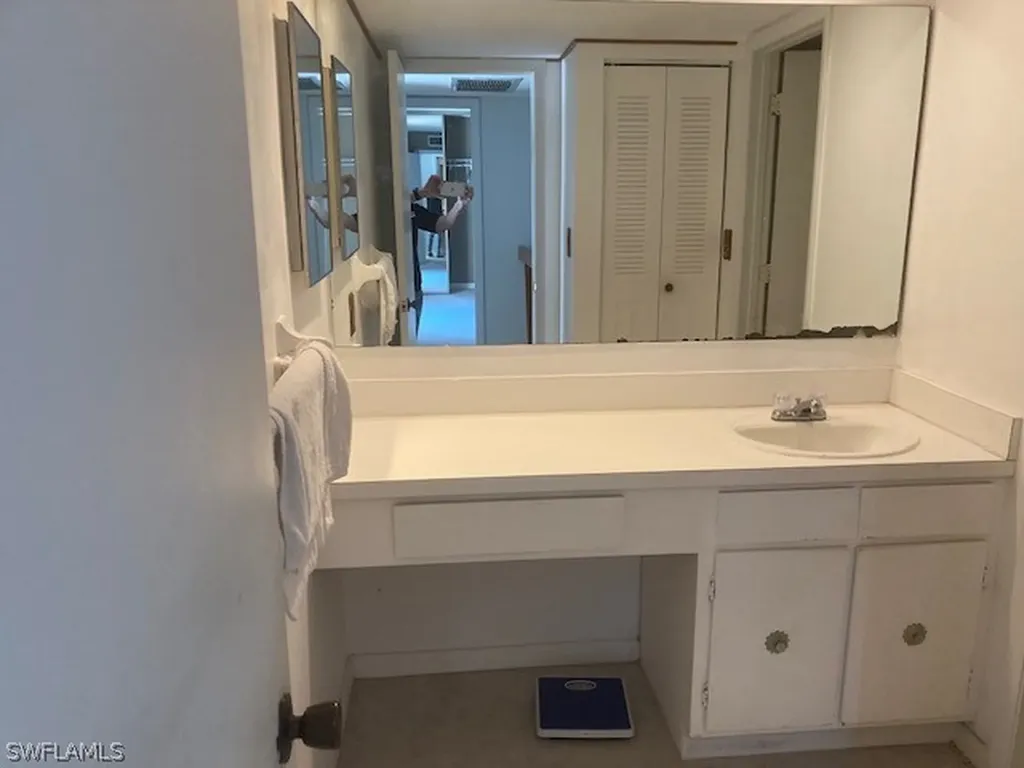 5208 Cedarbend Drive Fort Myers FL 33919